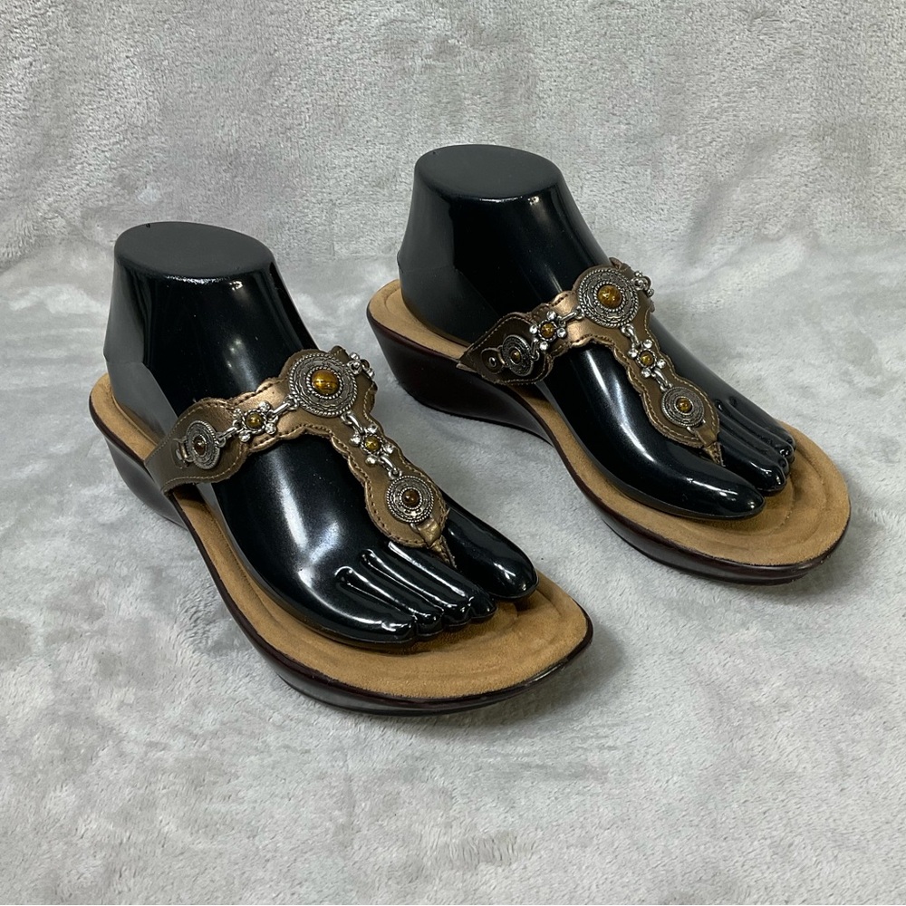 Minnetonka Boca Embellished Thong Sandal Womens Sz 9